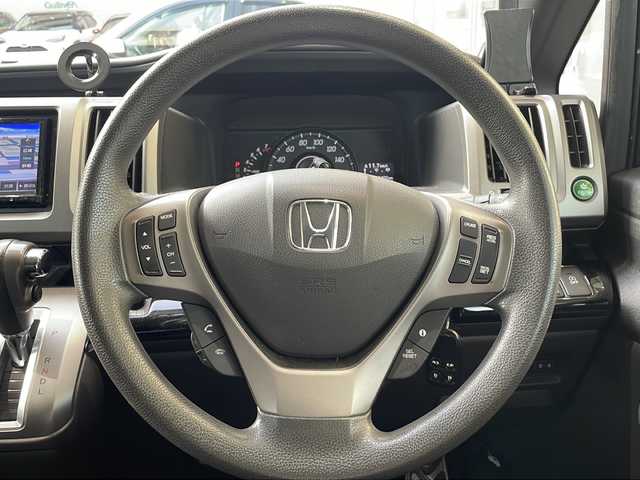 ホンダ ステップワゴン G コンフォートセレクション 高知県 2012(平24)年 10.6万km クリスタルブラックパール 純正フリップダウンモニター(Gathers　VM-108N）　/フルセグナビ　（MDV-S706）/【Ｂｌｕｅｔｏｏｔｈ　ＣＤ　ＤＶＤ　ＴＶ】　/両側パワースライドドア　/ビルトインＥＴＣ　/クルーズコントロール　/社外15インチアルミホイール/純正フロアマット　/横滑り防止装置/オートライト/保証書　/取扱説明書