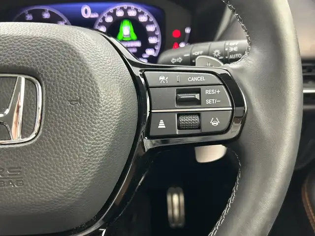 ホンダ ＺＲ－Ｖ ハイブリッド e:HEV Z 三重県 2023(令5)年 3.4万km プラチナホワイトパール 禁煙車/純正ナビ/・AppleCarPlay・AndroidAuto・フルセグ・AM・FM/360°カメラ/置くだけ充電/プレミアムサウンドBOSE/運転席・助手席パワーシート（D席メモリー付き）/運転席・助手席シートヒーター/ステアリングヒーター/ブラインドスポットモニター/踏み間違い衝突軽減装置/レーンキープ/パーキングセンサー警報/電子パーキング/アダプティブクルーズコントロール/電動リアゲート/LEDヘッドライト/純正フロアマット/純正18インチアルミ