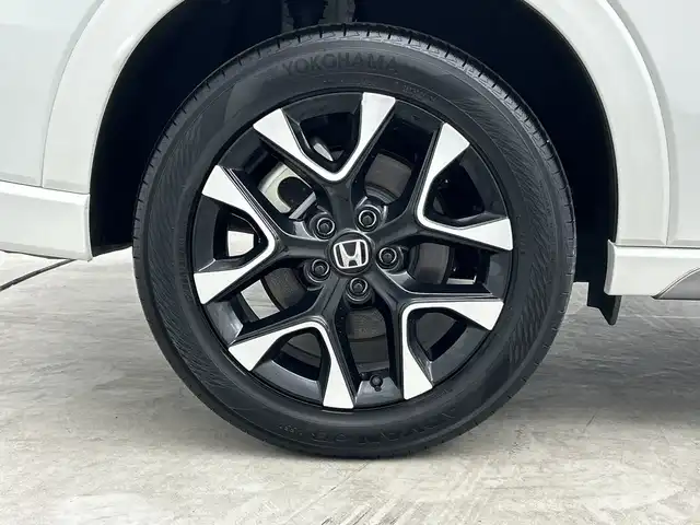 ホンダ ＺＲ－Ｖ ハイブリッド e:HEV Z 三重県 2023(令5)年 3.4万km プラチナホワイトパール 禁煙車/純正ナビ/・AppleCarPlay・AndroidAuto・フルセグ・AM・FM/360°カメラ/置くだけ充電/プレミアムサウンドBOSE/運転席・助手席パワーシート（D席メモリー付き）/運転席・助手席シートヒーター/ステアリングヒーター/ブラインドスポットモニター/踏み間違い衝突軽減装置/レーンキープ/パーキングセンサー警報/電子パーキング/アダプティブクルーズコントロール/電動リアゲート/LEDヘッドライト/純正フロアマット/純正18インチアルミ
