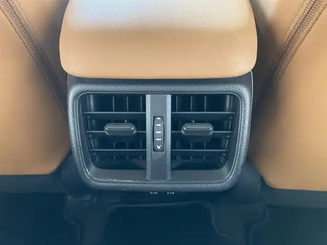 レクサス ＵＸ 250h バージョンL 熊本県 2019(平31)年 4.9万km テレーンカーキマイカM ・スマートキー/・プッシュスタート/・プリクラッシュセーフティ/・レーントレーシングアラート/・ブラインドスポットモニター/・パーキンブサポートアラート/・先行車発進告知/・道路標識認識/・オートマチックハイビーム/・クルーズコントロール(追従式)/・茶革シート/・前席パワーシート/・前席シートヒーター＆エアシート /・ハンドルヒーター /・純正メモリナビ/　【BD・Bluetooth・USB・SD・AUX・MSV】/・フルセグTV/・全方位カメラ/・ETC2.0/・ヘッドアップディスプレイ/・ドライブレコーダー(前方録画)/・LEDヘッドランプ/・LEDフォグランプ/・純正マット