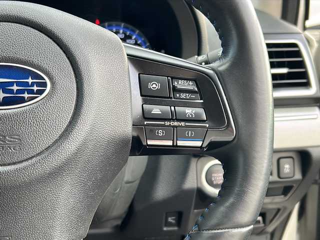 スバル レヴォーグ 1．6GT－S アイサイト 石川県 2018(平30)年 4.3万km クリスタルホワイトP ４WD/アイサイトセーフティプラス/サンルーフ/社外SDナビ/　　CD/DVD/AM/FM/フルセグ/SD/バック/サイドモニター/全車速追従機能付クルーズコントロール/LEDオートライト/前席パワーシート/前席シートヒーター/純正18インチアルミホイール付/アイドリングストップ/パドルシフト/ブラインドスポットモニター/前後ドライブレコーダー/純正フロアマット/ドアバイザー/スマートキー/ETC