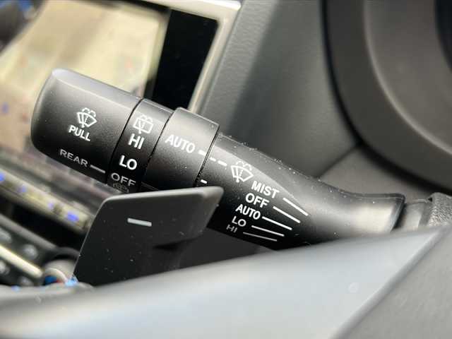 スバル レヴォーグ 1．6GT－S アイサイト 石川県 2018(平30)年 4.3万km クリスタルホワイトP ４WD/アイサイトセーフティプラス/サンルーフ/社外SDナビ/　　CD/DVD/AM/FM/フルセグ/SD/バック/サイドモニター/全車速追従機能付クルーズコントロール/LEDオートライト/前席パワーシート/前席シートヒーター/純正18インチアルミホイール付/アイドリングストップ/パドルシフト/ブラインドスポットモニター/前後ドライブレコーダー/純正フロアマット/ドアバイザー/スマートキー/ETC