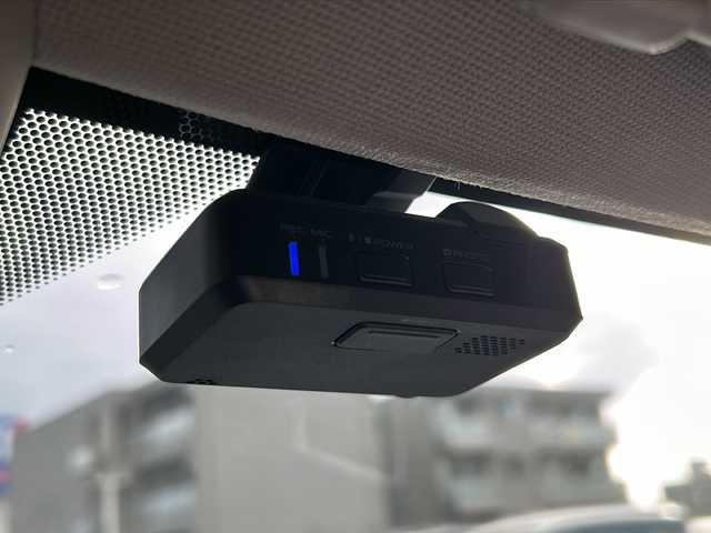 スバル レヴォーグ 1．6GT－S アイサイト 石川県 2018(平30)年 4.3万km クリスタルホワイトP ４WD/アイサイトセーフティプラス/サンルーフ/社外SDナビ/　　CD/DVD/AM/FM/フルセグ/SD/バック/サイドモニター/全車速追従機能付クルーズコントロール/LEDオートライト/前席パワーシート/前席シートヒーター/純正18インチアルミホイール付/アイドリングストップ/パドルシフト/ブラインドスポットモニター/前後ドライブレコーダー/純正フロアマット/ドアバイザー/スマートキー/ETC