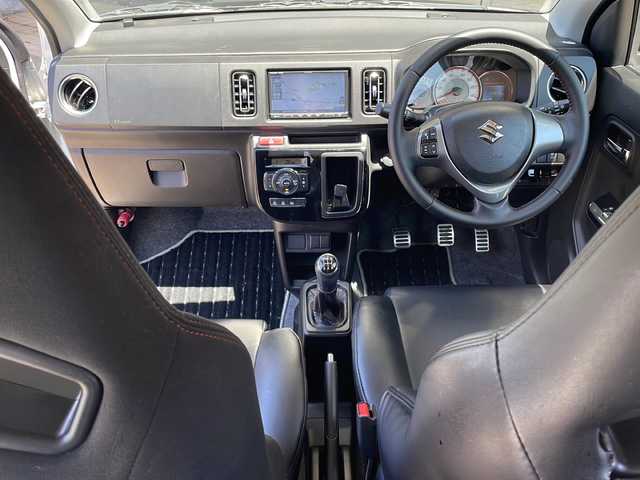 スズキ アルト ワークス 静岡県 2017(平29)年 4.4万km パールホワイト 社外ナビ/・ワンセグTV/・CD/Bluetooth/ラジオ/主要装備/・ＥＴＣ/・レカロシート/・ステアリングリモコン/・オートライト/・プッシュスタート/・スマートキー/・ＨＩＤヘッドライト/・バックカメラ/・純正フロアマット/・革巻きステアリング/・フォグランプ