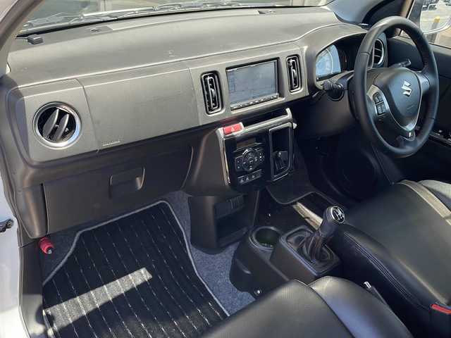 スズキ アルト ワークス 静岡県 2017(平29)年 4.4万km パールホワイト 社外ナビ/・ワンセグTV/・CD/Bluetooth/ラジオ/主要装備/・ＥＴＣ/・レカロシート/・ステアリングリモコン/・オートライト/・プッシュスタート/・スマートキー/・ＨＩＤヘッドライト/・バックカメラ/・純正フロアマット/・革巻きステアリング/・フォグランプ