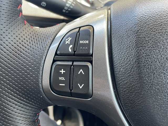 スズキ アルト ワークス 静岡県 2017(平29)年 4.4万km パールホワイト 社外ナビ/・ワンセグTV/・CD/Bluetooth/ラジオ/主要装備/・ＥＴＣ/・レカロシート/・ステアリングリモコン/・オートライト/・プッシュスタート/・スマートキー/・ＨＩＤヘッドライト/・バックカメラ/・純正フロアマット/・革巻きステアリング/・フォグランプ