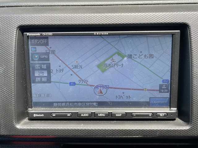 スズキ アルト ワークス 静岡県 2017(平29)年 4.4万km パールホワイト 社外ナビ/・ワンセグTV/・CD/Bluetooth/ラジオ/主要装備/・ＥＴＣ/・レカロシート/・ステアリングリモコン/・オートライト/・プッシュスタート/・スマートキー/・ＨＩＤヘッドライト/・バックカメラ/・純正フロアマット/・革巻きステアリング/・フォグランプ