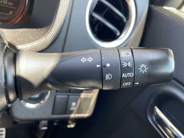 スズキ アルト ワークス 静岡県 2017(平29)年 4.4万km パールホワイト 社外ナビ/・ワンセグTV/・CD/Bluetooth/ラジオ/主要装備/・ＥＴＣ/・レカロシート/・ステアリングリモコン/・オートライト/・プッシュスタート/・スマートキー/・ＨＩＤヘッドライト/・バックカメラ/・純正フロアマット/・革巻きステアリング/・フォグランプ