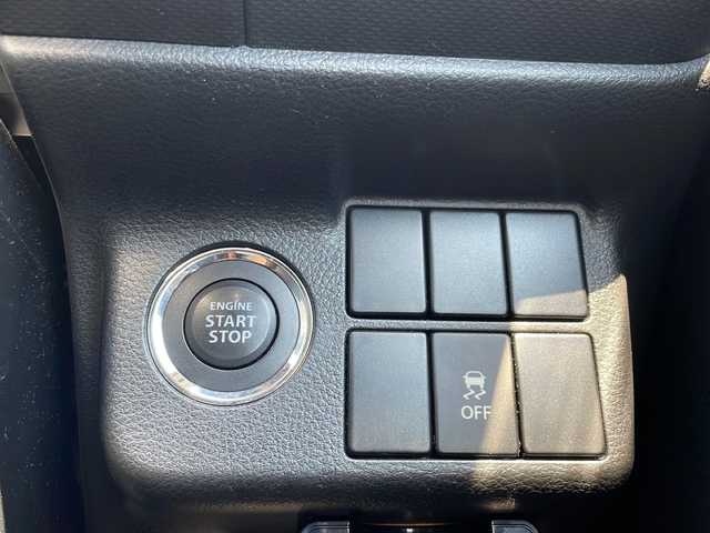 スズキ アルト ワークス 静岡県 2017(平29)年 4.4万km パールホワイト 社外ナビ/・ワンセグTV/・CD/Bluetooth/ラジオ/主要装備/・ＥＴＣ/・レカロシート/・ステアリングリモコン/・オートライト/・プッシュスタート/・スマートキー/・ＨＩＤヘッドライト/・バックカメラ/・純正フロアマット/・革巻きステアリング/・フォグランプ