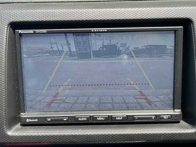 スズキ アルト ワークス 静岡県 2017(平29)年 4.4万km パールホワイト 社外ナビ/・ワンセグTV/・CD/Bluetooth/ラジオ/主要装備/・ＥＴＣ/・レカロシート/・ステアリングリモコン/・オートライト/・プッシュスタート/・スマートキー/・ＨＩＤヘッドライト/・バックカメラ/・純正フロアマット/・革巻きステアリング/・フォグランプ