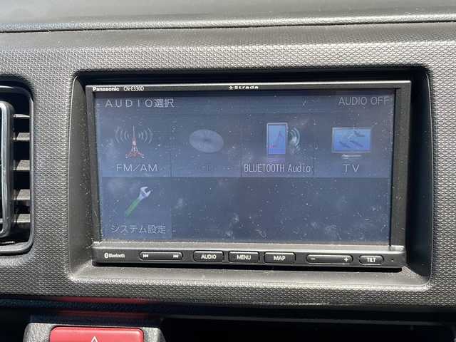 スズキ アルト ワークス 静岡県 2017(平29)年 4.4万km パールホワイト 社外ナビ/・ワンセグTV/・CD/Bluetooth/ラジオ/主要装備/・ＥＴＣ/・レカロシート/・ステアリングリモコン/・オートライト/・プッシュスタート/・スマートキー/・ＨＩＤヘッドライト/・バックカメラ/・純正フロアマット/・革巻きステアリング/・フォグランプ