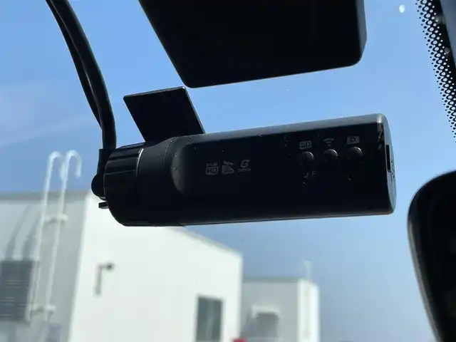 ポルシェ マカン 東京都 2019(令1)年 5.7万km ピュアホワイト ワンオーナー/スポーツクロノ/パノラマＳＲ/純正ナビ/３６０°カメラ/前後ドラレコ/ベージュレザー/シートヒーター/パワーバックドア/ＰＡＳＭ/ＰＳＭ/ＬＫＡ/ＡＣＣ/４ＷＤ
