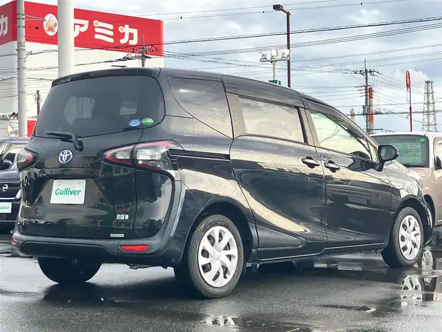 トヨタ シエンタ ハイブリッド G 静岡県 2017(平29)年 5.8万km ブラックマイカ エンジンスタートボタン/保証書/パワーステアリング/パワーウィンドウ/アイドリングストップ/スマートキー/スペアキー1本/オートエアコン/後席モニター/ETC/純正ナビ（CD/DVD/BT/フルセグ）/バックカメラ/三列シート/ドライブレコーダー前後/ABS/横滑り防止装置/レーンキープアシスト/オートライト/LEDヘッドライト/Wエアバック/衝突軽減システム/ウォークスルー