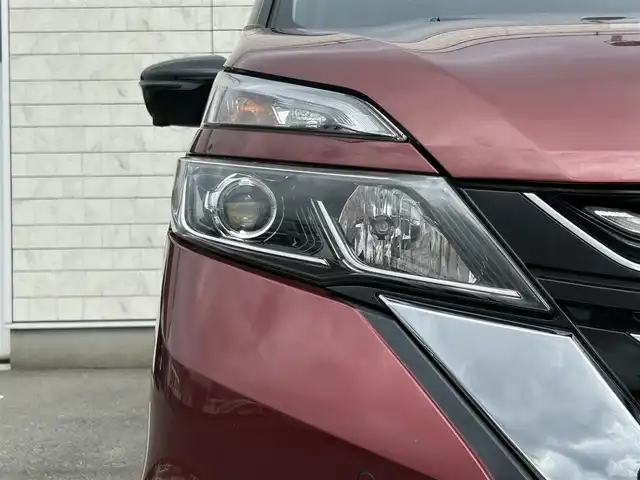 日産 セレナ ハイウェイスター 福岡県 2016(平28)年 5.7万km マルーンレッド 2トーン 純正9型SDナビ(フルセグTV/CD/DVD/BT)アラウンドビューモニター後席モニタープロパイロットエマージェンシーブレーキコーナーセンサー両側パワスラETCデジタルインナーミラーUSBポート純正LEDヘッドライト純正16インチアルミホイル純正フロアマットプッシュスタートスマートキー