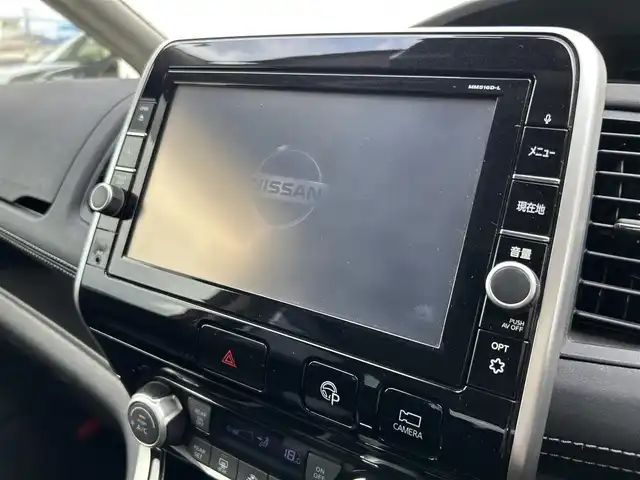 日産 セレナ ハイウェイスター 福岡県 2016(平28)年 5.7万km マルーンレッド 2トーン 純正9型SDナビ(フルセグTV/CD/DVD/BT)アラウンドビューモニター後席モニタープロパイロットエマージェンシーブレーキコーナーセンサー両側パワスラETCデジタルインナーミラーUSBポート純正LEDヘッドライト純正16インチアルミホイル純正フロアマットプッシュスタートスマートキー