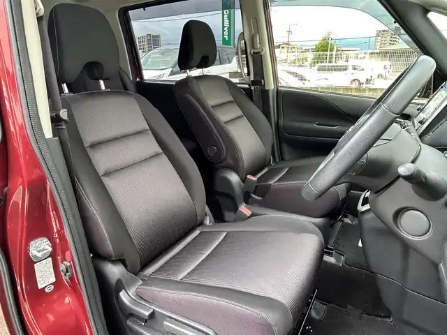 日産 セレナ ハイウェイスター 福岡県 2016(平28)年 5.7万km マルーンレッド 2トーン 純正9型SDナビ(フルセグTV/CD/DVD/BT)アラウンドビューモニター後席モニタープロパイロットエマージェンシーブレーキコーナーセンサー両側パワスラETCデジタルインナーミラーUSBポート純正LEDヘッドライト純正16インチアルミホイル純正フロアマットプッシュスタートスマートキー