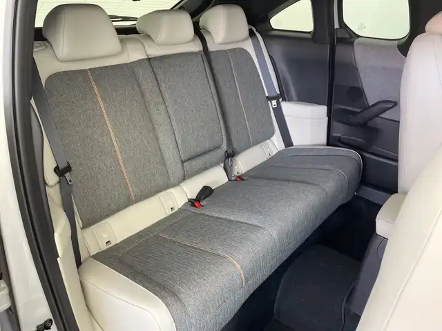 マツダ ＭＸ－３０ モダンコンフィデンス 愛知県 2022(令4)年 2万km セラミックM 純正ナビ/・Bluetooth/・フルセグテレビ/・AppleCarPlay/AndroidAuto/全方位モニター/シートヒーター/ステアリングヒーター/衝突軽減ブレーキ/レーンキープアシスト/オートマチックハイビーム/ブラインドスポットモニター/前後コーナーセンサー/レーダークルーズコントロール/前後ドライブレコーダー/ETC/LEDヘッドライト
