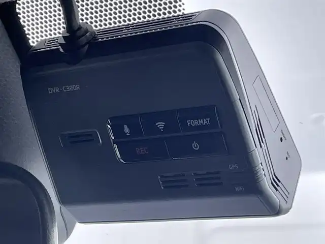 トヨタ ハイエース GL ロング 群馬県 2020(令2)年 3.8万km ブラックマイカ 片側パワースライドドア/パノラミックビューモニター/LEDヘッドライト/LEDデイライト/バンパーガード/アルパイン　１１型フローティングナビ（XF11NX）/・CD/DVD/SD/USB/HDMI/Bluetooth/フルセグTV/アルパイン１２．８インチ　フリップダウンモニター/アルパイン　ナビ連動　前後ドライブレコーダー/シートカバー/＝＝＝＝＝/片側パワースライドドア　アルパイン１１インチナビ　１２．８インチフリップダウンモニター　パノラミックビューモニター　バンパーガード　前後ドラレコ　衝突軽減　ＬＤＡ　ＥＴＣ　１８インチＡＷ　４ＷＤ　禁煙