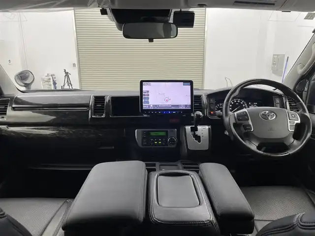 トヨタ ハイエース GL ロング 群馬県 2020(令2)年 3.8万km ブラックマイカ 片側パワースライドドア/パノラミックビューモニター/LEDヘッドライト/LEDデイライト/バンパーガード/アルパイン　１１型フローティングナビ（XF11NX）/・CD/DVD/SD/USB/HDMI/Bluetooth/フルセグTV/アルパイン１２．８インチ　フリップダウンモニター/アルパイン　ナビ連動　前後ドライブレコーダー/シートカバー/＝＝＝＝＝/片側パワースライドドア　アルパイン１１インチナビ　１２．８インチフリップダウンモニター　パノラミックビューモニター　バンパーガード　前後ドラレコ　衝突軽減　ＬＤＡ　ＥＴＣ　１８インチＡＷ　４ＷＤ　禁煙