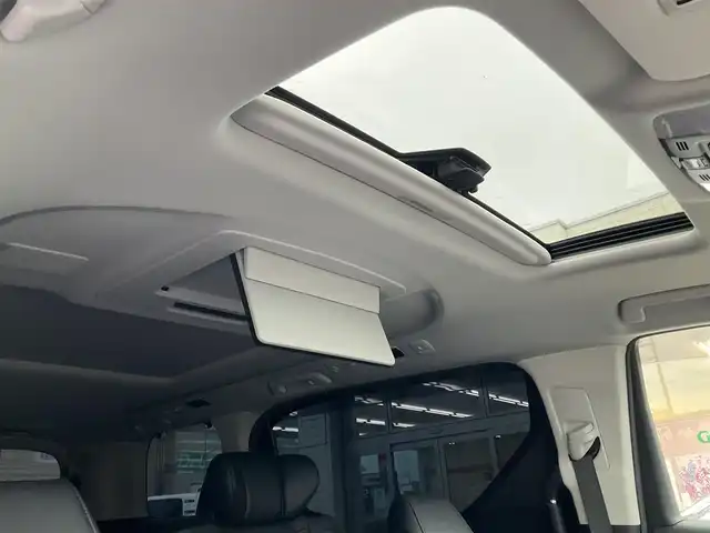 トヨタ アルファード S Cパッケージ 滋賀県 2023(令5)年 3.2万km ホワイトパールクリスタルシャイン ツインムーンルーフ/純正メーカーSDナビゲーションシステム/JBLプレミアムサウンドシステム/13.3インチ後席リヤシートエンターテイメントシステム /デジタルインナーミラー/ブラインドスポットモニター（BSM）/スペアタイヤ/車検令和9年1月まで/両側パワースライドドア/純正18インチアルミホイール/3眼LEDヘッドランプ/・LEDシーケンシャルターンランプ/・LEDフロントフォグランプ/純正ビルトインETC/純正ナビ/・CD/DVD/Blu-ray/・Bluetooth/USB、HDMI入力/合成皮革シート/・前席パワーシート/・前席快適温熱シート＋ベンチレーションシート/パワーバックドア/純正フロアマット/取扱説明書/保証書/スペアキー
