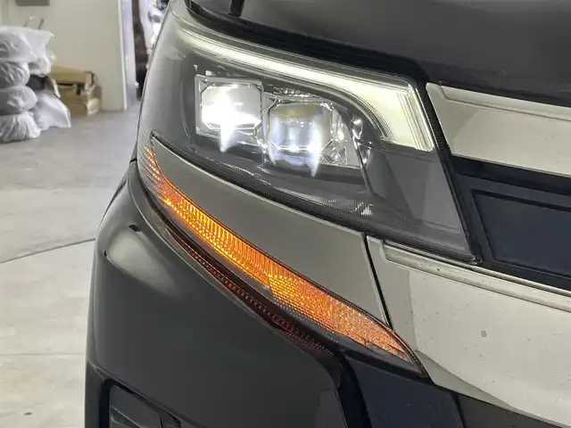 トヨタ ノア Si ダブルバイビー 群馬県 2018(平30)年 6万km ブラック 近縁車　アルパインナビ　バックカメラ　両側パワースライドドア　ＴＲＤエアロ　クルーズコントロール　オートマチックハイビーム　ドライブレコーダー　ETC　横滑り防止装置　USB接続　車線逸脱警報