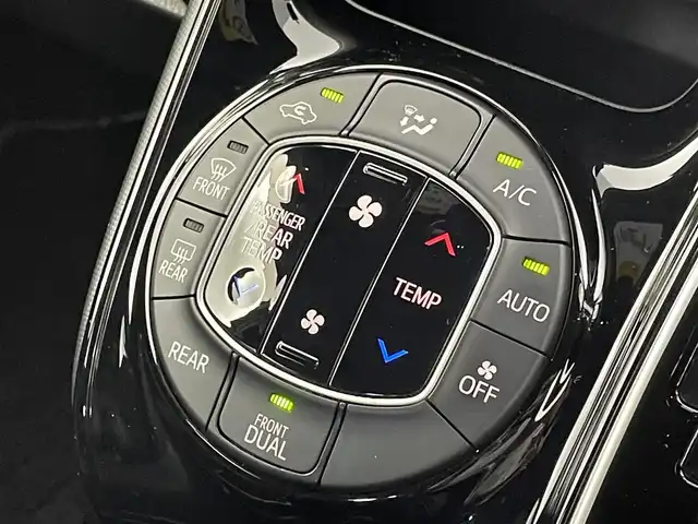 トヨタ ノア Si ダブルバイビー 群馬県 2018(平30)年 6万km ブラック 近縁車　アルパインナビ　バックカメラ　両側パワースライドドア　ＴＲＤエアロ　クルーズコントロール　オートマチックハイビーム　ドライブレコーダー　ETC　横滑り防止装置　USB接続　車線逸脱警報