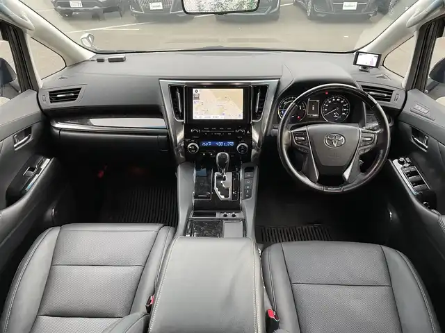 トヨタ アルファードハイブリット SR Cパッケージ 東京都 2022(令4)年 2.6万km ホワイトパールクリスタルシャイン 4WD/純正9インチディスプレイオーディオ/サンルーフ/モデリスタフルエアロ/ブラックレザーシート/デジタルインナーミラー/ブラインドスポットモニター/ETC2.0/トヨタセーフティセンス/レーダークルーズコントロール/両側パワースライドドア/パワーバックドア/前席シートヒーター/ベンチレーション/運転席メモリーシート/ステアリングヒーター/3眼LEDヘッドランプ/シグネチャーイルミブレード/前後ドライブレコーダー/純正バイザー/エグゼクティブラウンジ専用AW/車内カーテン