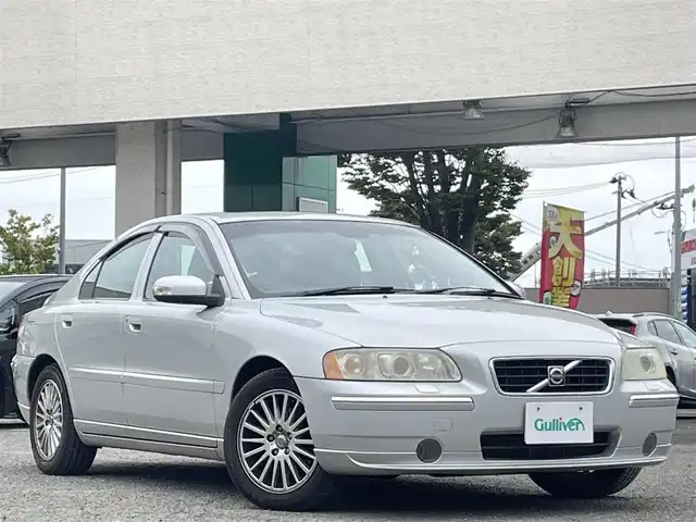 ボルボ Ｓ６０ 2．4 宮城県 2007(平19)年 14.1万km シルバーメタリック 純正ナビ/・デジタルチューナー、カーナビリモコン有/ＥＴＣ/スペアタイヤ/サンルーフ/社外オーディオ（ＡＭ／ＦＭ／ＣＤ）/・リモコン有/社外ドラレコ/クルーズコントロール/横滑り防止装置/ＡＢＳ/前席シートヒーター/前席パワーシート/スペアキー×１/エンジンスターター