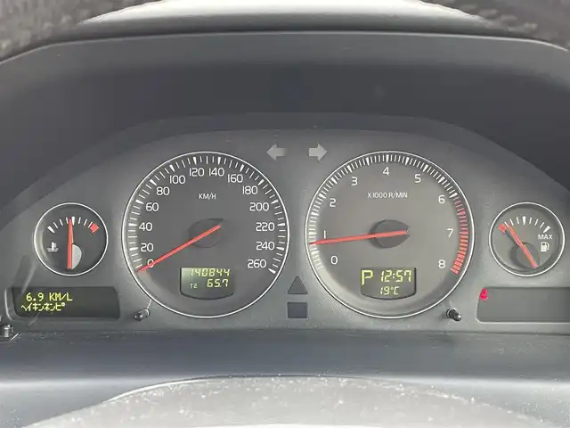 ボルボ Ｓ６０ 2．4 宮城県 2007(平19)年 14.1万km シルバーメタリック 純正ナビ/・デジタルチューナー、カーナビリモコン有/ＥＴＣ/スペアタイヤ/サンルーフ/社外オーディオ（ＡＭ／ＦＭ／ＣＤ）/・リモコン有/社外ドラレコ/クルーズコントロール/横滑り防止装置/ＡＢＳ/前席シートヒーター/前席パワーシート/スペアキー×１/エンジンスターター