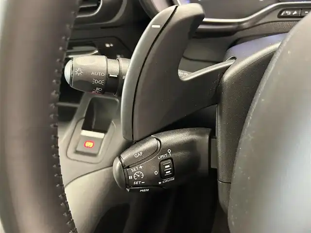 シトロエン ベルランゴ シャイン 岡山県 2021(令3)年 1.2万km 茶 ACC/純正ディスプレイオーディオ/フルセグTV/アップルカープレイ/インテリジェントハイビーム/パドルシフト/パーキングセンサー/BSM/アクティブセーフティーブレーキ/トラフィックサインインフォメーション/疲労検知システム/オートエアコン/ETC/リアガラスハッチ