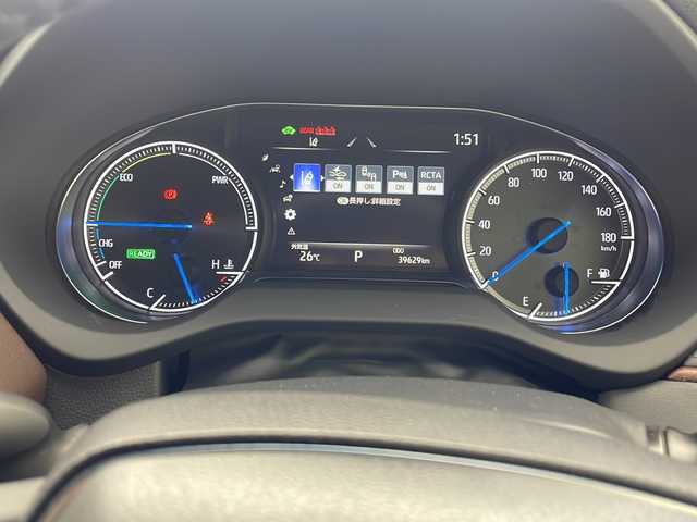 トヨタ ハリアー ハイブリッド G 沖縄県 2020(令2)年 4万km スティールブロンドM 純正ディスプレイオーディオ　ナビ付/　（フルセグTV/ラジオ/Bluetooth）/バックカメラ/ドライブレコーダー/ブラインドスポットモニター/電動パーキングブレーキ/パワーバックドア/純正デジタルインナーミラー/ハーフレザーシート/トヨタセーフティセンス/・衝突被害軽減ブレーキ (プリクラッシュセーフティ)																									/・ハンドル操作サポート (レーントレーシングアシスト)																									/・追従ドライブ支援機能 (レーダークルーズコントロール)																									/・車線はみ出しアラート (レーンディパーチャーアラート)																									/・自動ハイビーム (オートマチックハイビーム)	/スマートキー/スペアキー/プッシュスタート/純正フロアマット/純正18インチアルミホイール/LEDヘッドライト/オートライト/保証書/取扱説明書