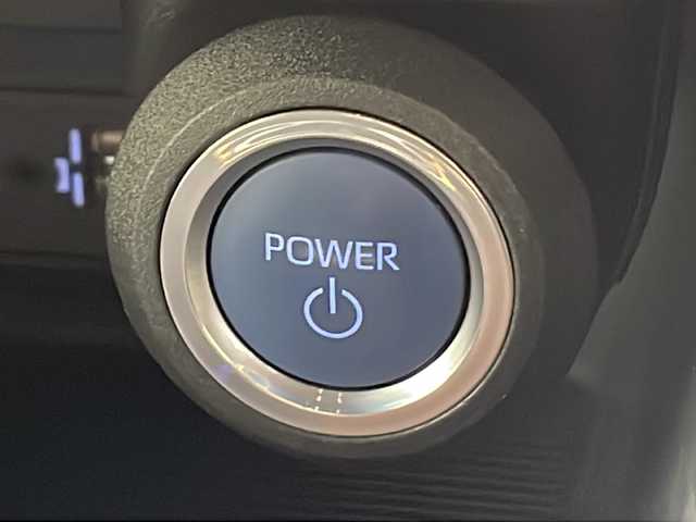 トヨタ ハリアー ハイブリッド G 沖縄県 2020(令2)年 4万km スティールブロンドM 純正ディスプレイオーディオ　ナビ付/　（フルセグTV/ラジオ/Bluetooth）/バックカメラ/ドライブレコーダー/ブラインドスポットモニター/電動パーキングブレーキ/パワーバックドア/純正デジタルインナーミラー/ハーフレザーシート/トヨタセーフティセンス/・衝突被害軽減ブレーキ (プリクラッシュセーフティ)																									/・ハンドル操作サポート (レーントレーシングアシスト)																									/・追従ドライブ支援機能 (レーダークルーズコントロール)																									/・車線はみ出しアラート (レーンディパーチャーアラート)																									/・自動ハイビーム (オートマチックハイビーム)	/スマートキー/スペアキー/プッシュスタート/純正フロアマット/純正18インチアルミホイール/LEDヘッドライト/オートライト/保証書/取扱説明書