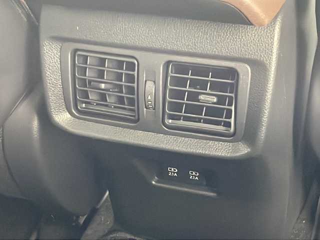 トヨタ ハリアー ハイブリッド G 沖縄県 2020(令2)年 4万km スティールブロンドM 純正ディスプレイオーディオ　ナビ付/　（フルセグTV/ラジオ/Bluetooth）/バックカメラ/ドライブレコーダー/ブラインドスポットモニター/電動パーキングブレーキ/パワーバックドア/純正デジタルインナーミラー/ハーフレザーシート/トヨタセーフティセンス/・衝突被害軽減ブレーキ (プリクラッシュセーフティ)																									/・ハンドル操作サポート (レーントレーシングアシスト)																									/・追従ドライブ支援機能 (レーダークルーズコントロール)																									/・車線はみ出しアラート (レーンディパーチャーアラート)																									/・自動ハイビーム (オートマチックハイビーム)	/スマートキー/スペアキー/プッシュスタート/純正フロアマット/純正18インチアルミホイール/LEDヘッドライト/オートライト/保証書/取扱説明書