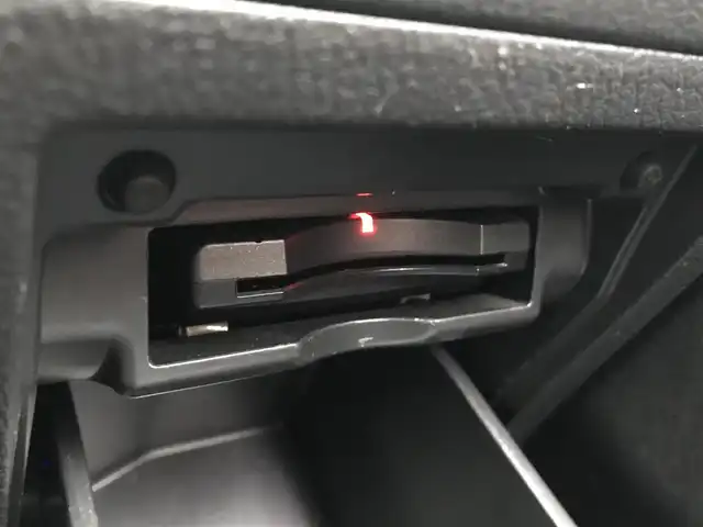 トヨタ ヴェルファイア 2．4Z 富山県 2012(平24)年 7.3万km ホワイトパールクリスタルシャイン 純正HDDナビ/バックカメラ/フリップダウンモニター/ウィンカーミラー/アイドリングストップ/プッシュスタート/両側パワースライドドア/ETC