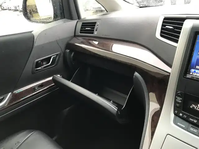 トヨタ ヴェルファイア 2．4Z 富山県 2012(平24)年 7.3万km ホワイトパールクリスタルシャイン 純正HDDナビ/バックカメラ/フリップダウンモニター/ウィンカーミラー/アイドリングストップ/プッシュスタート/両側パワースライドドア/ETC