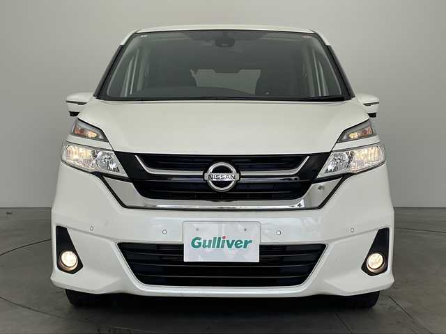 日産 セレナ X VセレクションⅡ 兵庫県 2019(平31)年 3.1万km ブリリアントホワイトパール 【・エマージェンシーブレーキ/・車線逸脱警報/・速度標識表示/・道路標識表示/・フロントリアソナー/・ふらつき警報/・純正9インチナビ＆フルセグ＆BT＆DVD＆BD/・アラウンドビューモニター/・両側パワースライドドア/・オートマチックハイビーム/・ステアリングスイッチ/・アイドリングストップ/・パーキングアシスト/・フロアマット/・ハロゲンライト/・オートライト/・純正前ドライブレコーダー/・2列目サンシェード/・後席エアコン/・ドアバイザー/・スマートキー/・スペアキー/・プッシュスタート