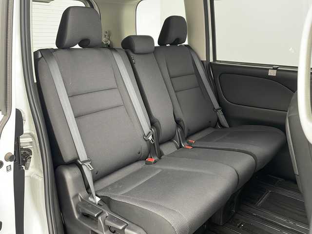 日産 セレナ X VセレクションⅡ 兵庫県 2019(平31)年 3.1万km ブリリアントホワイトパール 【・エマージェンシーブレーキ/・車線逸脱警報/・速度標識表示/・道路標識表示/・フロントリアソナー/・ふらつき警報/・純正9インチナビ＆フルセグ＆BT＆DVD＆BD/・アラウンドビューモニター/・両側パワースライドドア/・オートマチックハイビーム/・ステアリングスイッチ/・アイドリングストップ/・パーキングアシスト/・フロアマット/・ハロゲンライト/・オートライト/・純正前ドライブレコーダー/・2列目サンシェード/・後席エアコン/・ドアバイザー/・スマートキー/・スペアキー/・プッシュスタート