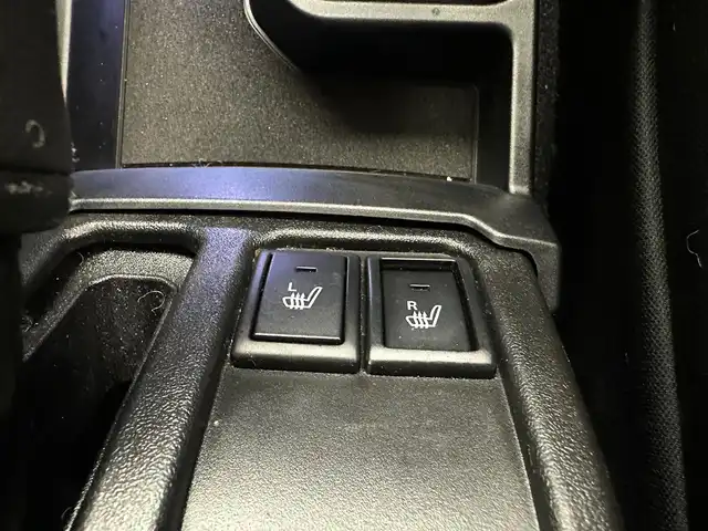 スズキ ジムニー XC 兵庫県 2019(令1)年 2.4万km ジャングルグリーン ・純正メモリナビ/（CD、DVD、SD、BT、フルセグ）　/・クルーズコントロール/・LKA/・PCS/・トランスファー/・社外インテークチャンバー/・４WD　/・前後ドライブレコーダー　/・ビルトインETC　/・バックカメラ　/・シートヒーター　/・純正ラバーマット　/・純正16インチAW　/・背面タイヤ　/・ROSSOMODELOOマフラー　/・純正マフラー積込/・純正バイザー/・純正リアスポイラー/・社外フューエルリッド/・LEDヘッドライト/・LEDフォグランプ/・社外ウーファー