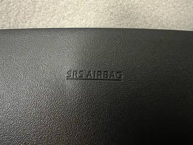 スズキ ジムニー XC 兵庫県 2019(令1)年 2.4万km ジャングルグリーン ・純正メモリナビ/（CD、DVD、SD、BT、フルセグ）　/・クルーズコントロール/・LKA/・PCS/・トランスファー/・社外インテークチャンバー/・４WD　/・前後ドライブレコーダー　/・ビルトインETC　/・バックカメラ　/・シートヒーター　/・純正ラバーマット　/・純正16インチAW　/・背面タイヤ　/・ROSSOMODELOOマフラー　/・純正マフラー積込/・純正バイザー/・純正リアスポイラー/・社外フューエルリッド/・LEDヘッドライト/・LEDフォグランプ/・社外ウーファー