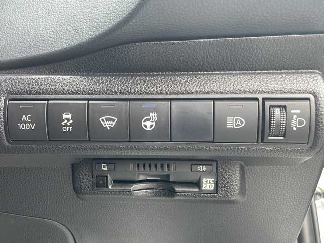 トヨタ カローラツーリング ハイブリッド ダブルバイビー 岩手県 2021(令3)年 6.2万km ホワイトパールクリスタルシャイン 純正ディスプレイオーディオ/ナビ/AM/FM/CD/DVD/Bluetooth/フルセグTV/バックカメラ/ビルトインETC2.0/ドライブレコーダー/レーダークルーズコントロール/衝突被害軽減ブレーキ/レーンキープアシスト/横滑り防止装置/シートヒーター/ステアリングヒーター/寒冷地仕様/電動パーキングブレーキ/オートブレーキホールド/ブラインドスポットモニター/オートライト/オートハイビーム/LEDヘッドライト/フォグランプ/スマートキー/プッシュスタート/電動格納ミラー/純正17インチAW/純正フロアマット/純正ドアバイザー/保証書/取扱説明書