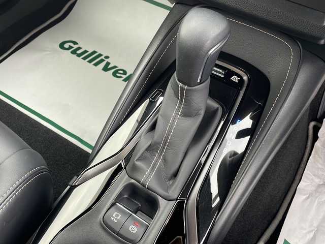 トヨタ カローラツーリング ハイブリッド ダブルバイビー 岩手県 2021(令3)年 6.2万km ホワイトパールクリスタルシャイン 純正ディスプレイオーディオ/ナビ/AM/FM/CD/DVD/Bluetooth/フルセグTV/バックカメラ/ビルトインETC2.0/ドライブレコーダー/レーダークルーズコントロール/衝突被害軽減ブレーキ/レーンキープアシスト/横滑り防止装置/シートヒーター/ステアリングヒーター/寒冷地仕様/電動パーキングブレーキ/オートブレーキホールド/ブラインドスポットモニター/オートライト/オートハイビーム/LEDヘッドライト/フォグランプ/スマートキー/プッシュスタート/電動格納ミラー/純正17インチAW/純正フロアマット/純正ドアバイザー/保証書/取扱説明書