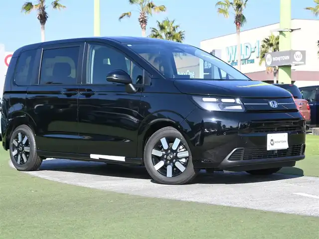 ホンダ フリード ハイブリット e:HEV AIR EX 千葉県 2025(令7)年 0.1千km クリスタルブラックパール ホンダセンシング/・衝突軽減ブレーキ（CMBS）/・車線維持支援システム（LKAS）/・アダプティブクルーズコントロール（ACC）/・ブラインドスポットインフォメーション/・後方誤発進抑制機能/・誤発進抑制機能/両側パワースライドドア/ハーフレザーシート/前席シートヒーター/ホンダコネクトナビ/地デジTV/【DVD/CD再生機能　Bluetooth接続】/バックカメラ/革巻きステアリング/ステアリングスイッチ/LEDヘッドライト/ウインカーミラー/コーナーセンサー/純正15インチアルミホイル/サイド/カーテンエアバッグ/Honda スマートキー