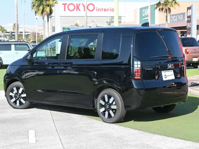 ホンダ フリード ハイブリット e:HEV AIR EX 千葉県 2025(令7)年 0.1千km クリスタルブラックパール ホンダセンシング/・衝突軽減ブレーキ（CMBS）/・車線維持支援システム（LKAS）/・アダプティブクルーズコントロール（ACC）/・ブラインドスポットインフォメーション/・後方誤発進抑制機能/・誤発進抑制機能/両側パワースライドドア/ハーフレザーシート/前席シートヒーター/ホンダコネクトナビ/地デジTV/【DVD/CD再生機能　Bluetooth接続】/バックカメラ/革巻きステアリング/ステアリングスイッチ/LEDヘッドライト/ウインカーミラー/コーナーセンサー/純正15インチアルミホイル/サイド/カーテンエアバッグ/Honda スマートキー