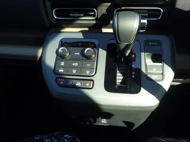 ホンダ フリード ハイブリット e:HEV AIR EX 千葉県 2025(令7)年 0.1千km クリスタルブラックパール ホンダセンシング/・衝突軽減ブレーキ（CMBS）/・車線維持支援システム（LKAS）/・アダプティブクルーズコントロール（ACC）/・ブラインドスポットインフォメーション/・後方誤発進抑制機能/・誤発進抑制機能/両側パワースライドドア/ハーフレザーシート/前席シートヒーター/ホンダコネクトナビ/地デジTV/【DVD/CD再生機能　Bluetooth接続】/バックカメラ/革巻きステアリング/ステアリングスイッチ/LEDヘッドライト/ウインカーミラー/コーナーセンサー/純正15インチアルミホイル/サイド/カーテンエアバッグ/Honda スマートキー