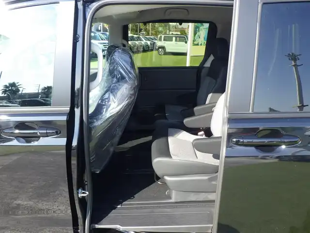 ホンダ フリード ハイブリット e:HEV AIR EX 千葉県 2025(令7)年 0.1千km クリスタルブラックパール ホンダセンシング/・衝突軽減ブレーキ（CMBS）/・車線維持支援システム（LKAS）/・アダプティブクルーズコントロール（ACC）/・ブラインドスポットインフォメーション/・後方誤発進抑制機能/・誤発進抑制機能/両側パワースライドドア/ハーフレザーシート/前席シートヒーター/ホンダコネクトナビ/地デジTV/【DVD/CD再生機能　Bluetooth接続】/バックカメラ/革巻きステアリング/ステアリングスイッチ/LEDヘッドライト/ウインカーミラー/コーナーセンサー/純正15インチアルミホイル/サイド/カーテンエアバッグ/Honda スマートキー