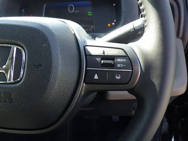 ホンダ フリード ハイブリット e:HEV AIR EX 千葉県 2025(令7)年 0.1千km クリスタルブラックパール ホンダセンシング/・衝突軽減ブレーキ（CMBS）/・車線維持支援システム（LKAS）/・アダプティブクルーズコントロール（ACC）/・ブラインドスポットインフォメーション/・後方誤発進抑制機能/・誤発進抑制機能/両側パワースライドドア/ハーフレザーシート/前席シートヒーター/ホンダコネクトナビ/地デジTV/【DVD/CD再生機能　Bluetooth接続】/バックカメラ/革巻きステアリング/ステアリングスイッチ/LEDヘッドライト/ウインカーミラー/コーナーセンサー/純正15インチアルミホイル/サイド/カーテンエアバッグ/Honda スマートキー