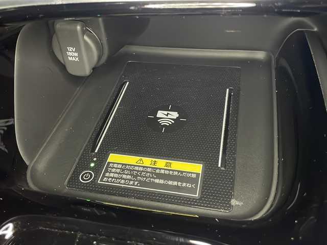 ホンダ ヴェゼル ハイブリッド e:HEV Z 広島県 2021(令3)年 3.3万km クリスタルブラックパール 純正９型ナビ　/シートヒーター　/フルセグＴＶ　/バックカメラ/レーダークルーズコントロール　/パワーバックドア　/ステアリングヒーター　/オートハイビーム　/ワイヤレス充電　/レーンキープアシスト　/ETC　/ドラレコ/純正18インチアルミホイール(225/50/R18)/エアバック（運転席/助手席/サイド/カーテン）