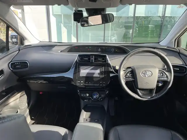 トヨタ プリウス Sツーリングセレクション 和歌山県 2021(令3)年 8.5万km プラチナホワイトパールマイカ モデリスタエアロ/純正ナビ/フルセグＴＶ/パノラミックビューモニター/プリクラッシュセーフティ/レーダークルーズコントロール/レーンディーパーチャーアラート/クリアランスソナー/純正フロアマット/純正アルミホイール/アイドリングストップ/シートヒーター/ＡＣ１００Ｖ充電/LEDヘッドライト/フォグランプ/オートライト/オートマチックハイビーム