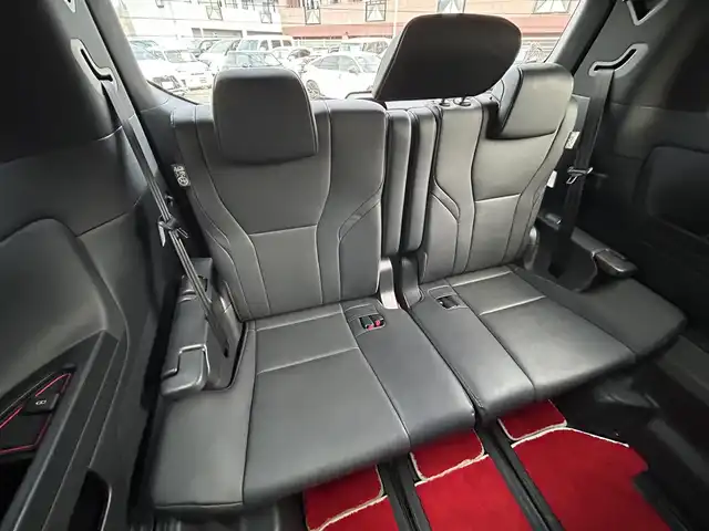 トヨタ アルファードハイブリット Z 福岡県 2024(令6)年 1.9万km プラチナホワイトパールマイカ ワンオーナー/左右独立ムーンルーフ（電動シェード付）/純正12.1インチフリップダウンモニター【V12T-R72C】/アドバンスドパーク/純正14インチコネクティッドナビ/　（Miracast/Bluetooth/フルセグTV/ナビ有）/フロント/サイド/バックカメラ/パノラミックビューモニター/トヨタセーフティーセンス/・・プリクラッシュセーフティ/・レーンディバーチャーアラート/・レーダークルーズコントロール/・レーンチェンジアシスト/・ロードサインアシスト/・プロアクティブドライビングアシスト/・フロント/リアトラフィックアラート/・ブラインドスポッドモニター/・安心降車アシスト/・後方車両接近告知/・パーキングサポートブレーキ/・クリアランスソナー/・リアカメラディテクション/オートマチックハイビーム/AC100V/純正18インチAW/両側パワースライドドア/パワーバックドア/黒色レザーシート/シートメモリ（D席）/パワーシート（D/N/）/シートヒーター/エアシート（D/N/2列目）/ステアリングヒーター/ビルトインETC2.0/デジタルインナーミラー/後席サンシェード/スペアキー×1/保証書