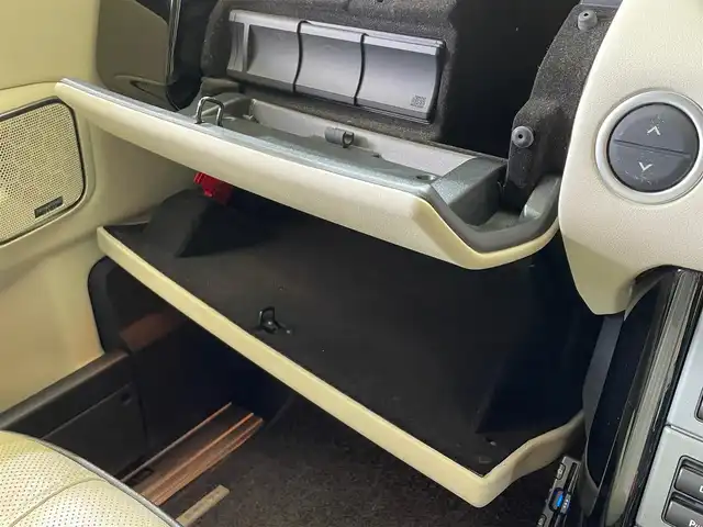 ランドローバー レンジローバー ヴォーグ 4．2V8 Sチャージド 岩手県 2008(平20)年 3.4万km 黒 ４WD/スーパーチャージャー/サンルーフ/ハーマンカードンロジック７サラウンドサウンドシステム/車高調整機能付きエアサスペンション/ヒルディセントコントロール/電動サイドステップ/本革シート/パワーシート/シートヒーター/シートベンチレーション/ステアリングヒーター/クルーズコントロール/コーナーセンサー/純正DVDナビ/バックカメラ/ETC/HIDヘッドライト